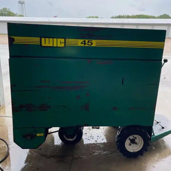Used WIC 45 motorized feed cart.