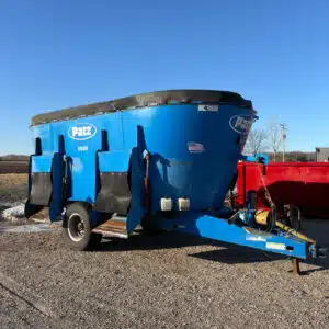 Side view of the PATZ 620 TMR Trailer Mixer.