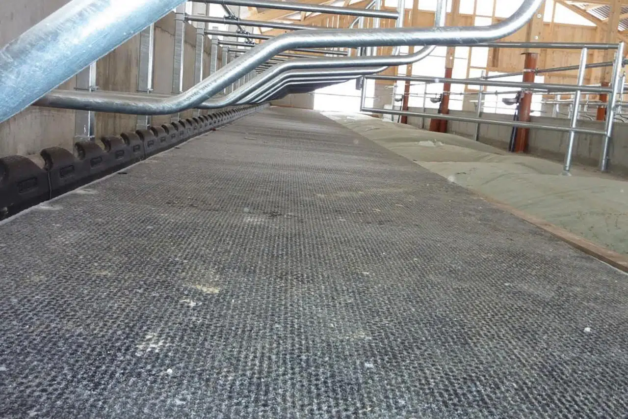 Newly installed KRAIBURG KKM LongLine.